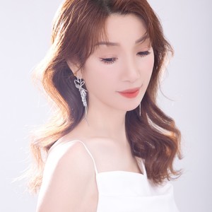 梦歆冉 - 谁的生活不辛苦 (DJ默涵版)