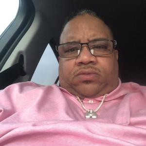 She Creeping On Me (Explicit)