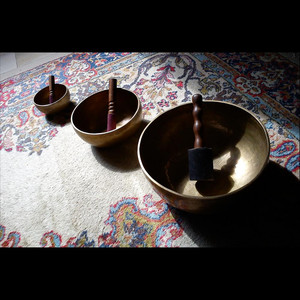 Tibetan Bowls Sound Massage (Massaggio Sonoro Con Campane Tibetane)