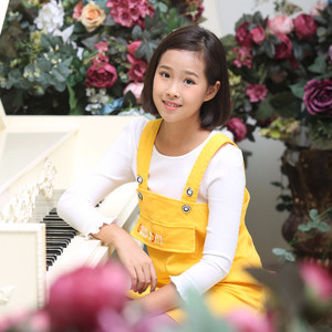 在天边的草原上