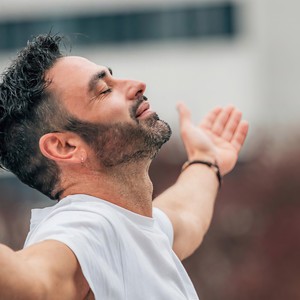 Soothing Symphony for Quiet Thinking