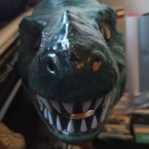 Dinosaurierplastemaske (Instrumental)