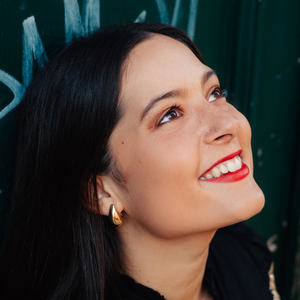 Paradox (Dievča s dobrou povesťou)