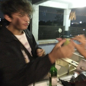 Tuve Que Aguantar (Explicit)