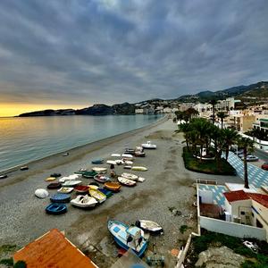 CALIENTE (feat. Yung Kurz) (Explicit)