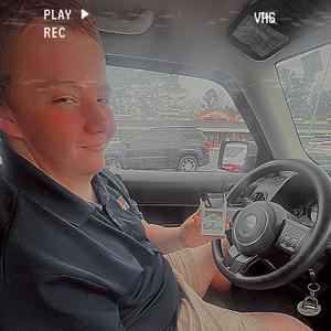 MAGIC (feat. VLBryson & LNLYBAND) (Explicit)