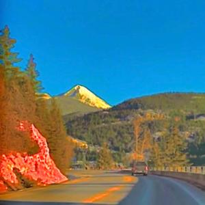 Right or Wrong (feat. JROLLi) (Explicit)