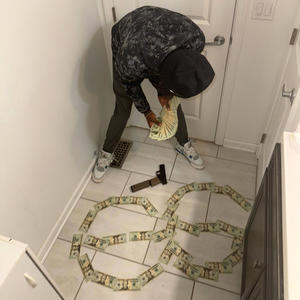 On mars (feat. Swb2) (Explicit)