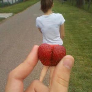 Strawberry (feat. Slamuel Jackson & Smurph) (Explicit)