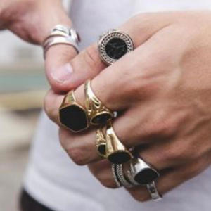 EST. (feat. Hector Vae) (Explicit)