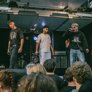 Wien lebt(feat. 31.Tabaluga, Yelus & 31.Richi) (Explicit)