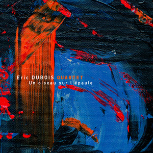 Un oiseau sur l'épaule