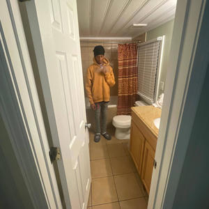 show yo hand (feat. shellheadbink) (Explicit)