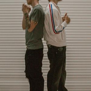 A LAS 12 (feat. Yasser) (Explicit)