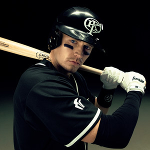 Aitous ei oo myynnissä (Explicit)