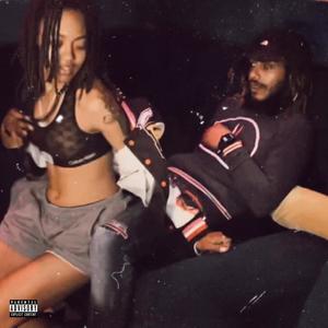 Studio (feat. Chuckiii Red) (Explicit)