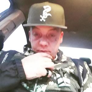 LINE EM UP(feat. Pimp d) (Explicit)