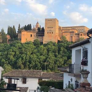 De Oriente a Granada