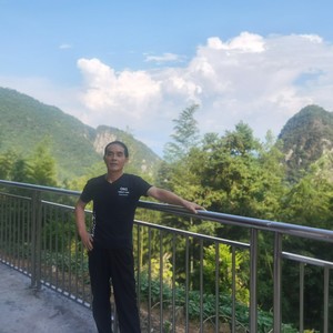 爱上带刺的玫瑰