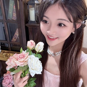 风含情水含笑