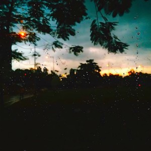 Paris In The Rain (HYE SUNG Remix)封面