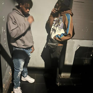 BROKE LIL ***** (feat. Yurr Mike) (Explicit)