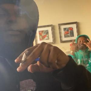 Move Left Move Right (feat. Lk2Real)