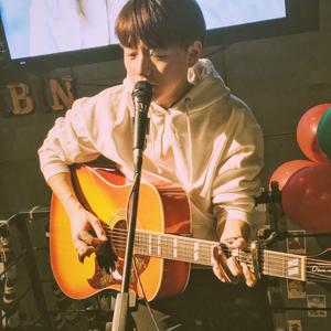 王劲松 - 九月末的风