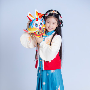 月牙弯弯像钓钩