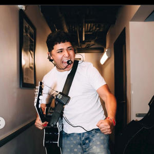 Ya Se Fue Manuel Marka Mp En Vivo Desde LA (feat. Chato Mp) (En vivo)