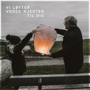 Vi løfter vores hjerter til dig