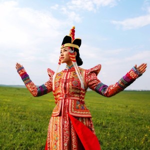 爱上的不只是草原