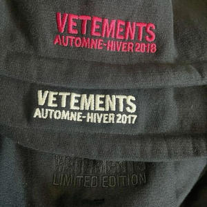 vetements (Explicit)