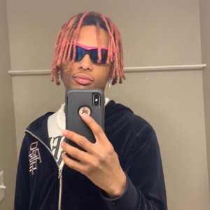 Vetements !(feat. Benny Cinco) (Explicit)