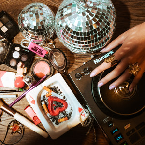 FAST LIFE (hmm, ****) (Explicit)