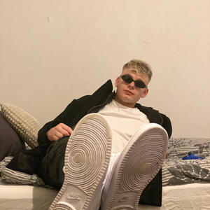 Hélt (feat. Joe Ashtray) (Explicit)