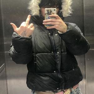 Otro día otro palo (Explicit)