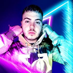 Laur traiesc in intuneric (Explicit)