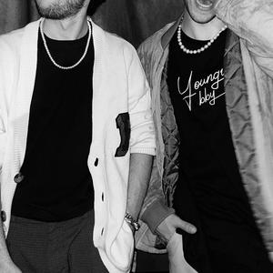 ITSYOURMOMENT (Explicit)