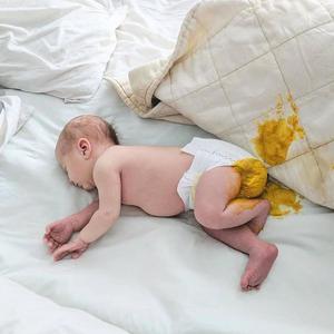 TIRED OF DIS **** (feat. ILYDEMONA) (Explicit)