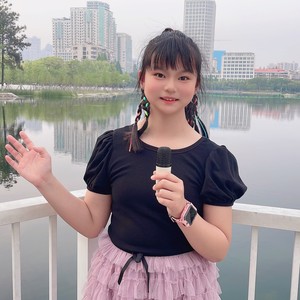 行走的鱼-朱韵颐