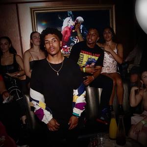 Tootsie Pop! (feat. YungKashCapre)