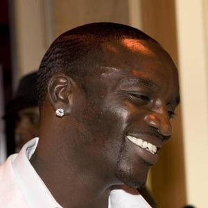 SIMPLESMENTE AKON BEAT FINO