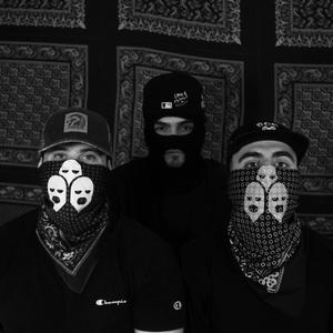 3 Máscaras (Explicit)