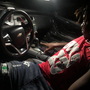 EL MENOR (feat. EL ARTEZANO MUSICAL) (Explicit)