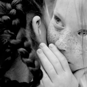 Deux sur la balançoire