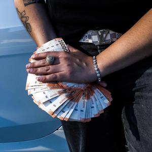 LOKERA (feat. mvximusik)