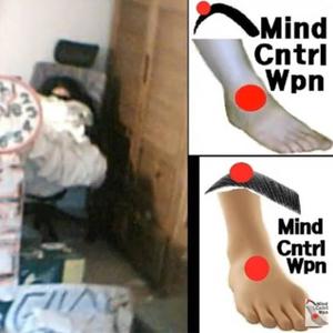 mirrors edge(feat. darby barbie) (Explicit)