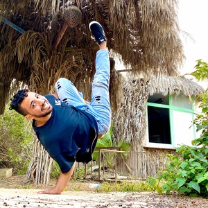 Attack of sirens(feat. Breakin' DJ Planet)