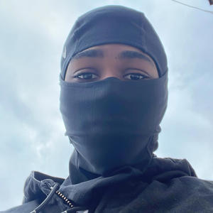 dabiggeztstingzz (feat. 3hreeski) (Explicit)